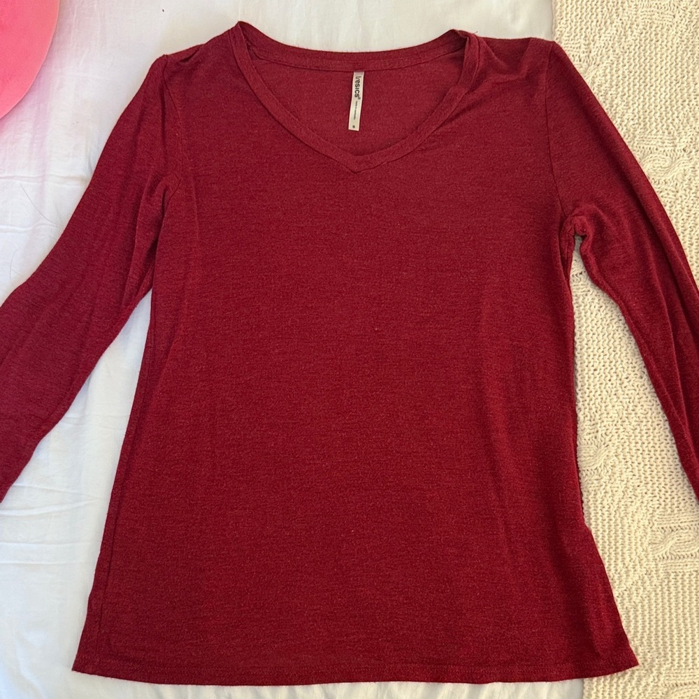 Tresics Women's Burgundy V-Neck Long Sleeve Top
